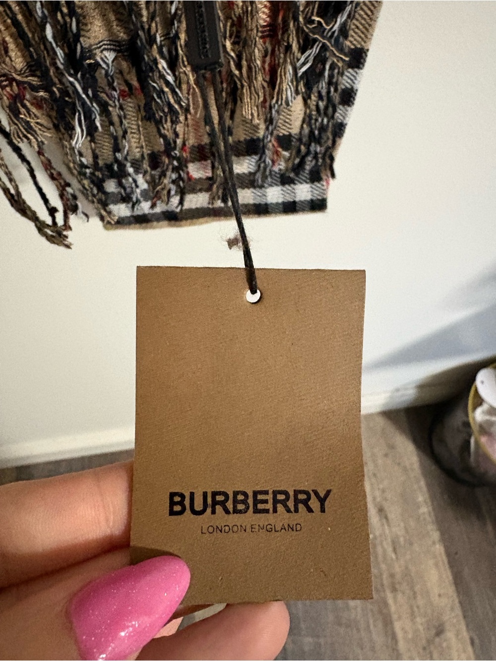 Burberry Cashmere Scarf NWT - Picture 2 of 4